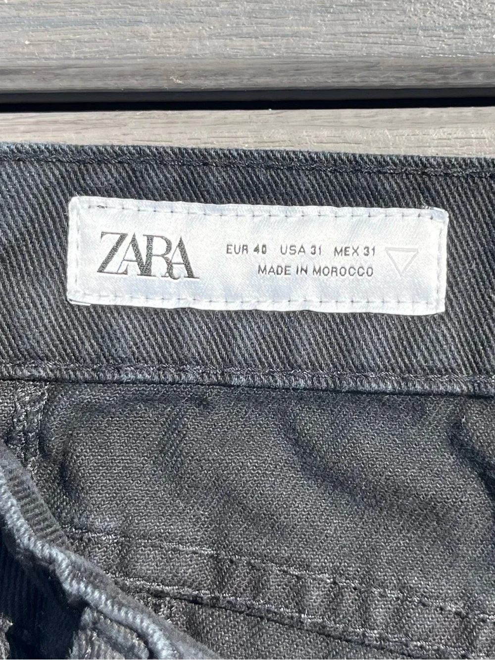 Zara; Solid Black; Wide Leg; Cargo Pants; Large Zipper Utility Pockets; US 31